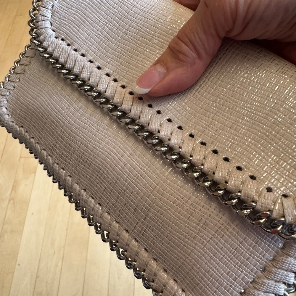 Sondra Roberts Squared beige silver shimmer crossbody/clutch, L1047 - Picture 10 of 10